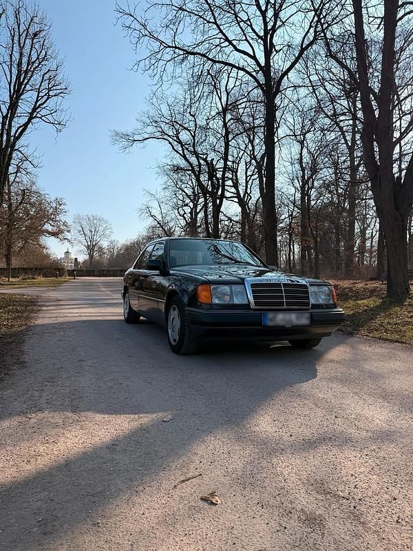 Gebraucht Mercedes E260 160 PS (117 kW) 1990 Limousine