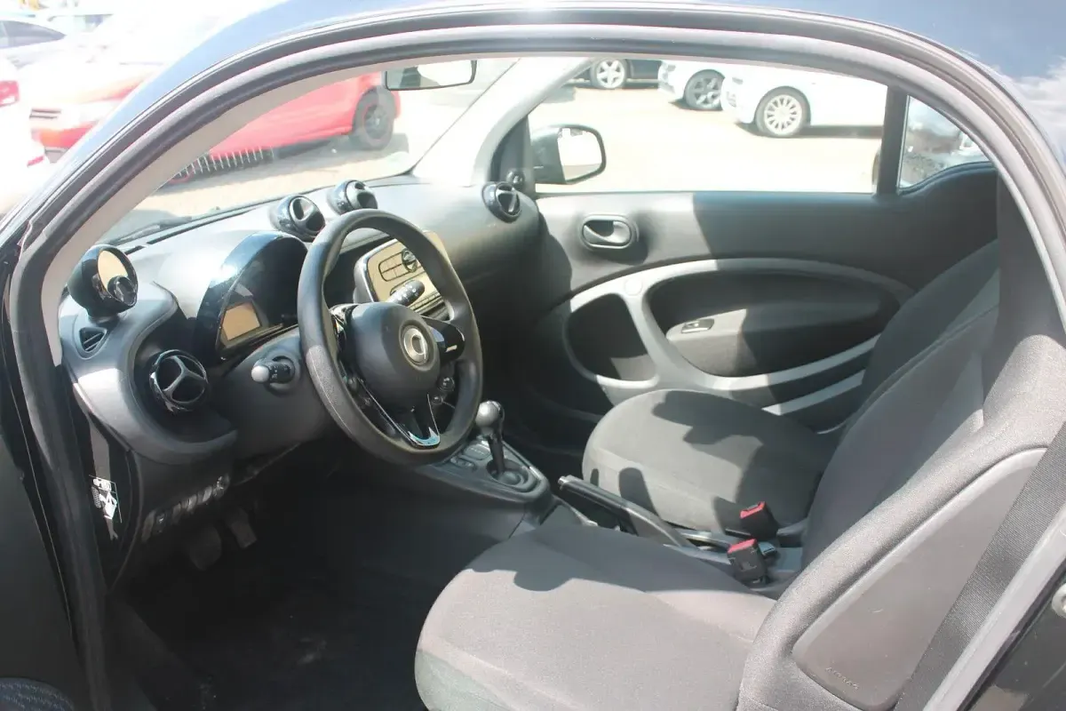 Gebraucht Smart ForTwo Coupé 60 kW (82 PS) 2023 Grau Kleinwagen