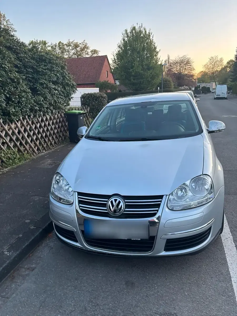 Gebraucht VW Jetta 150 PS (110 kW) 2006 Grau Limousine