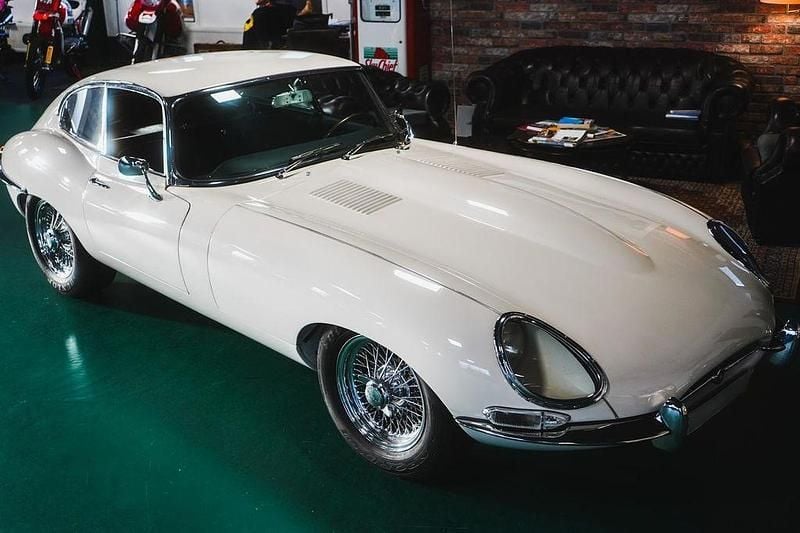 Gebraucht Jaguar E-Type S 265 PS (194 kW) 1966 Weiß Coupé