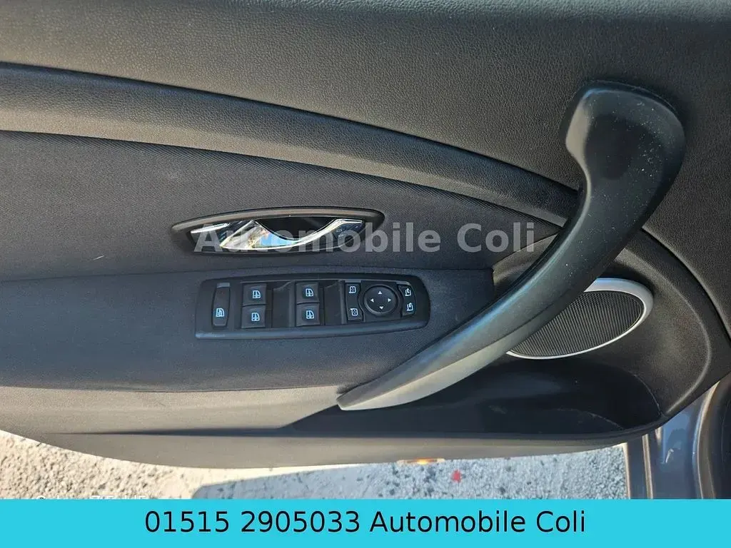 Gebraucht Renault Mégane Dynamique 106 PS (77 kW) 2011 Grau Limousine