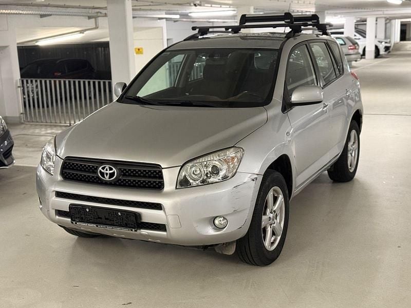 Silber Gebraucht 2006 Toyota RAV4 Sol SUV | 4.500 € (Guter Preis) - Bild 1/4