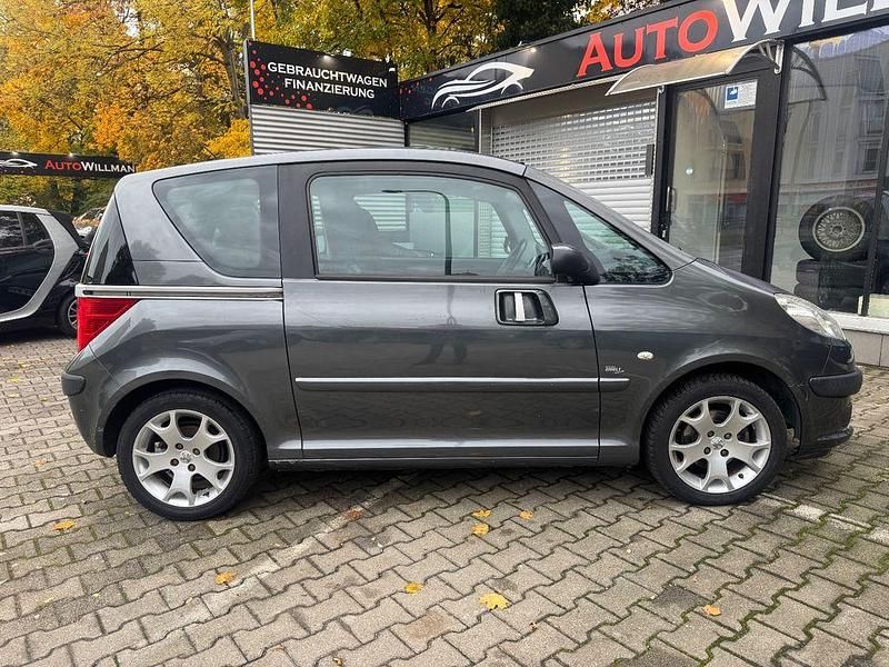 Gebraucht Peugeot 1007 Premium 109 PS (80 kW) 2008 Grau Van / Kleinbus