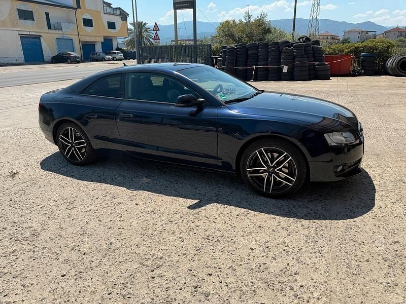 Blau Gebraucht 2010 Audi A5 Coupé | 6.800 € (Fairer Preis) - Bild 1/4