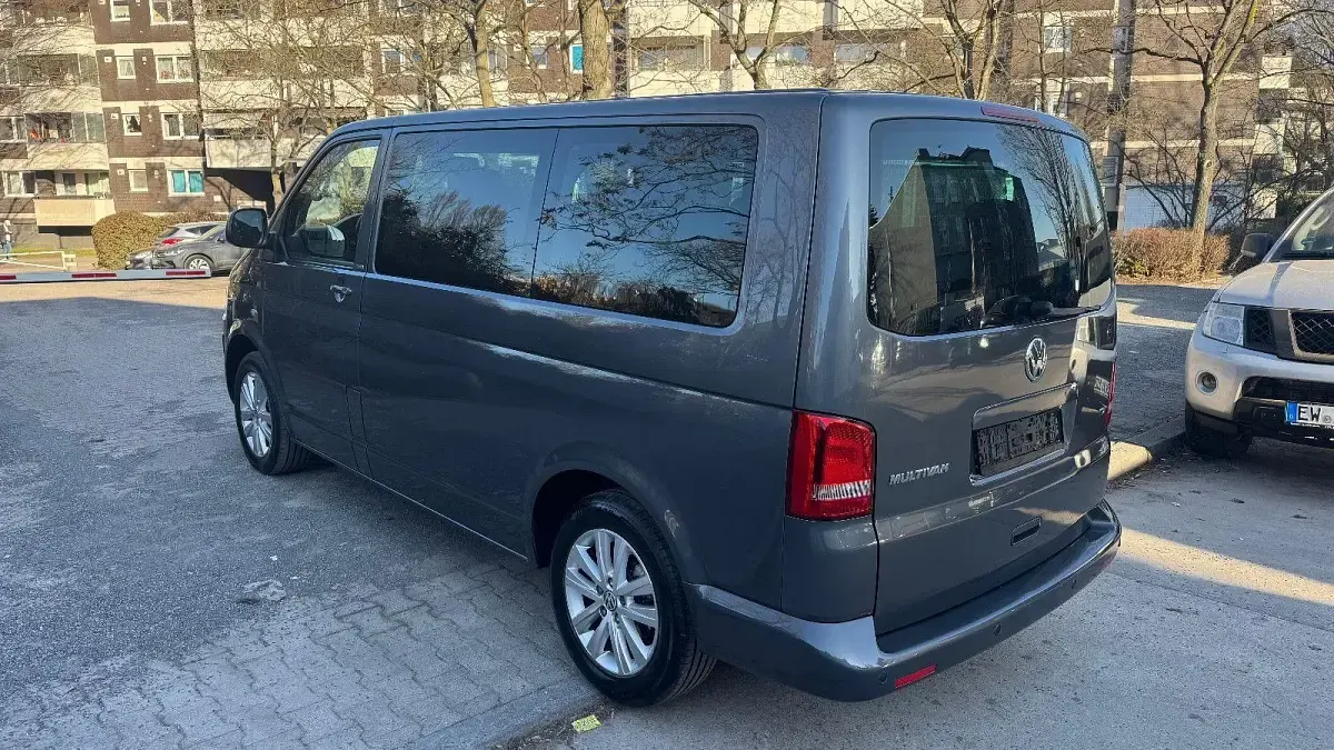 Gebraucht VW Transporter Match 179 PS (131 kW) 2012 Grau Van
