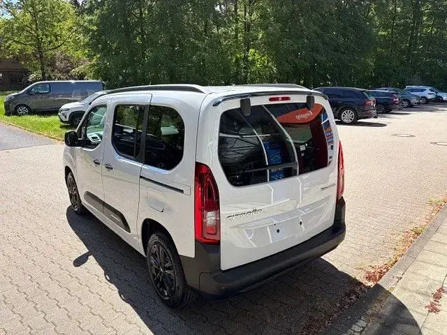 Nowe Citroën Berlingo 102 KM (75 kW) 2026 Biały Minivan