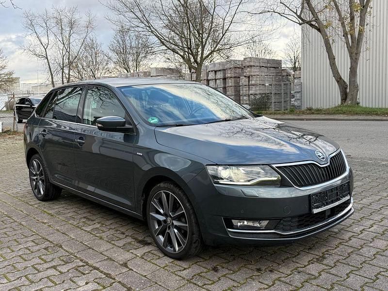 Gebraucht Skoda Rapid Drive 116 PS (85 kW) 2018 Grau Limousine