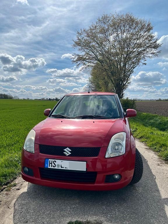 Gebraucht Suzuki Swift Exclusive 102 PS (75 kW) 2008 Rot Kleinwagen