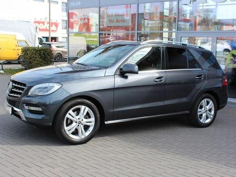 Usado Mercedes ML350 258 HP (189 kW) 2014 Cinzento SUV