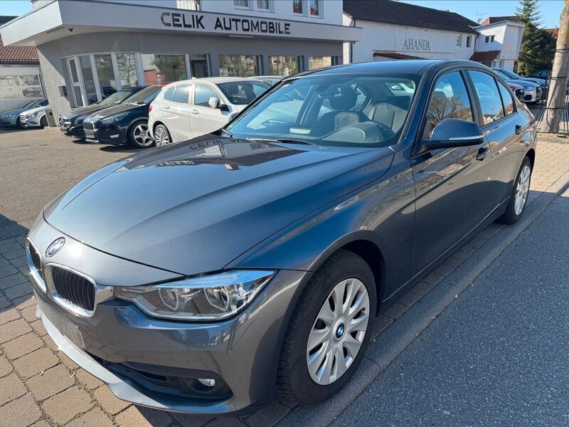 Grau Gebraucht 2018 BMW 320 Advantage Limousine | 11.490 € (Superpreis) - Bild 1/4