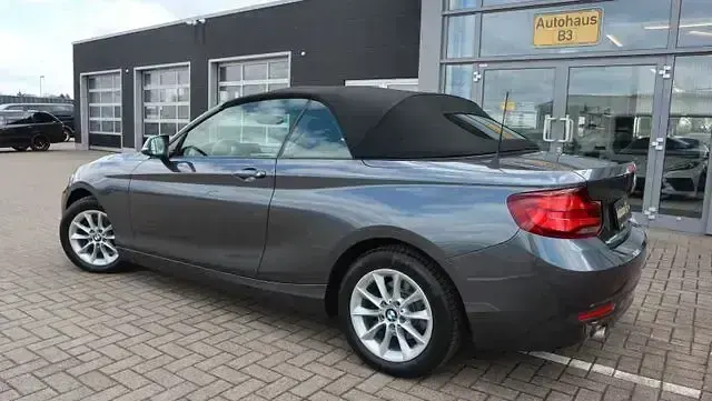 Gebraucht BMW 218 Advantage 136 PS (100 kW) 2020 Grau Cabrio