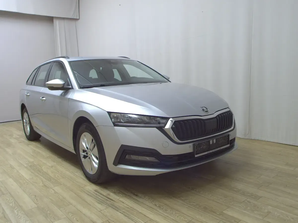 Gebraucht Skoda Octavia Ambition 116 PS (85 kW) 2022 Silber Kombi