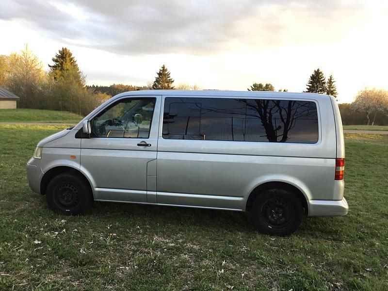 Second-hand VW Transporter 131 CP (96 kW) 2004 Argintiu Van