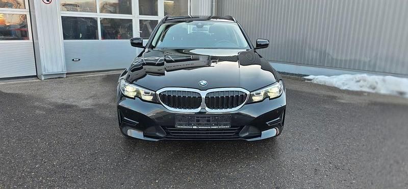 Gebraucht BMW 320 Advantage 190 PS (139 kW) 2020 Schwarz Kombi