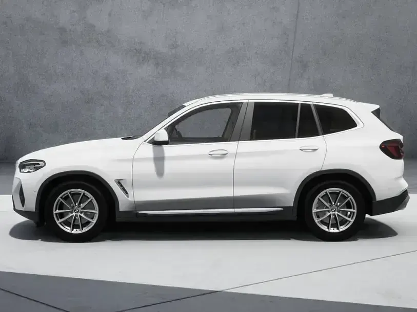 Gebraucht BMW X3 Sport Line 184 PS (135 kW) 2023 Weiß SUV