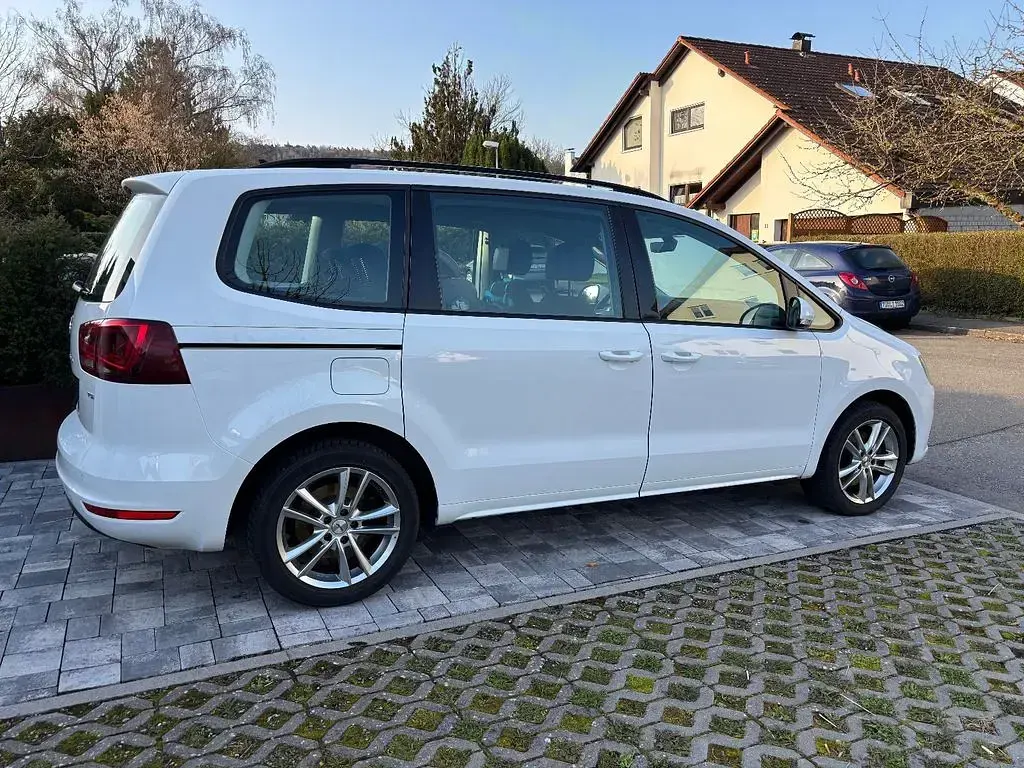 Gebraucht Seat Alhambra Style 150 PS (110 kW) 2017 Weiß Van / Kleinbus