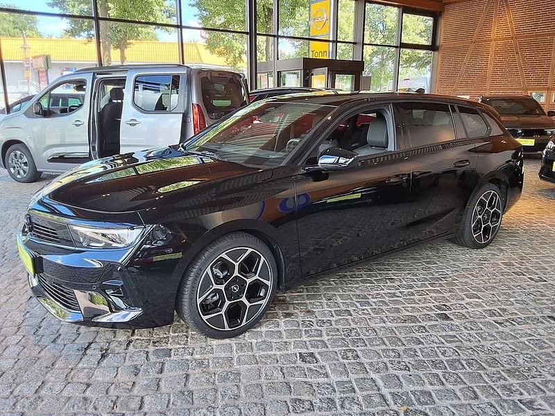 Gebraucht Opel Astra Ultimate 131 PS (96 kW) 2024 Schwarz Limousine