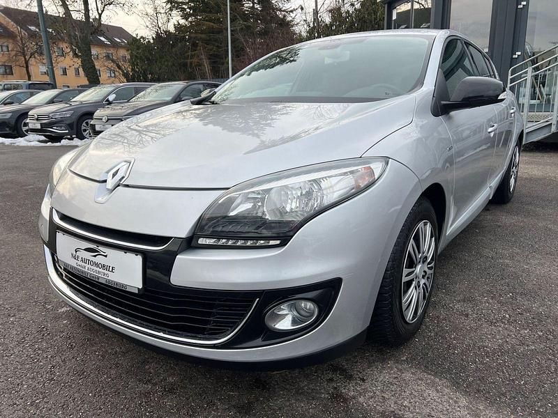 Gebraucht Renault Mégane Authentique 131 PS (96 kW) 2013 Silber Limousine
