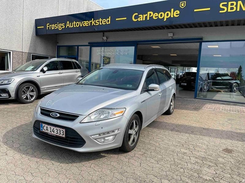 Silber Gebraucht 2014 Ford Mondeo Titanium Limousine | 2.100 € - Bild 1/4
