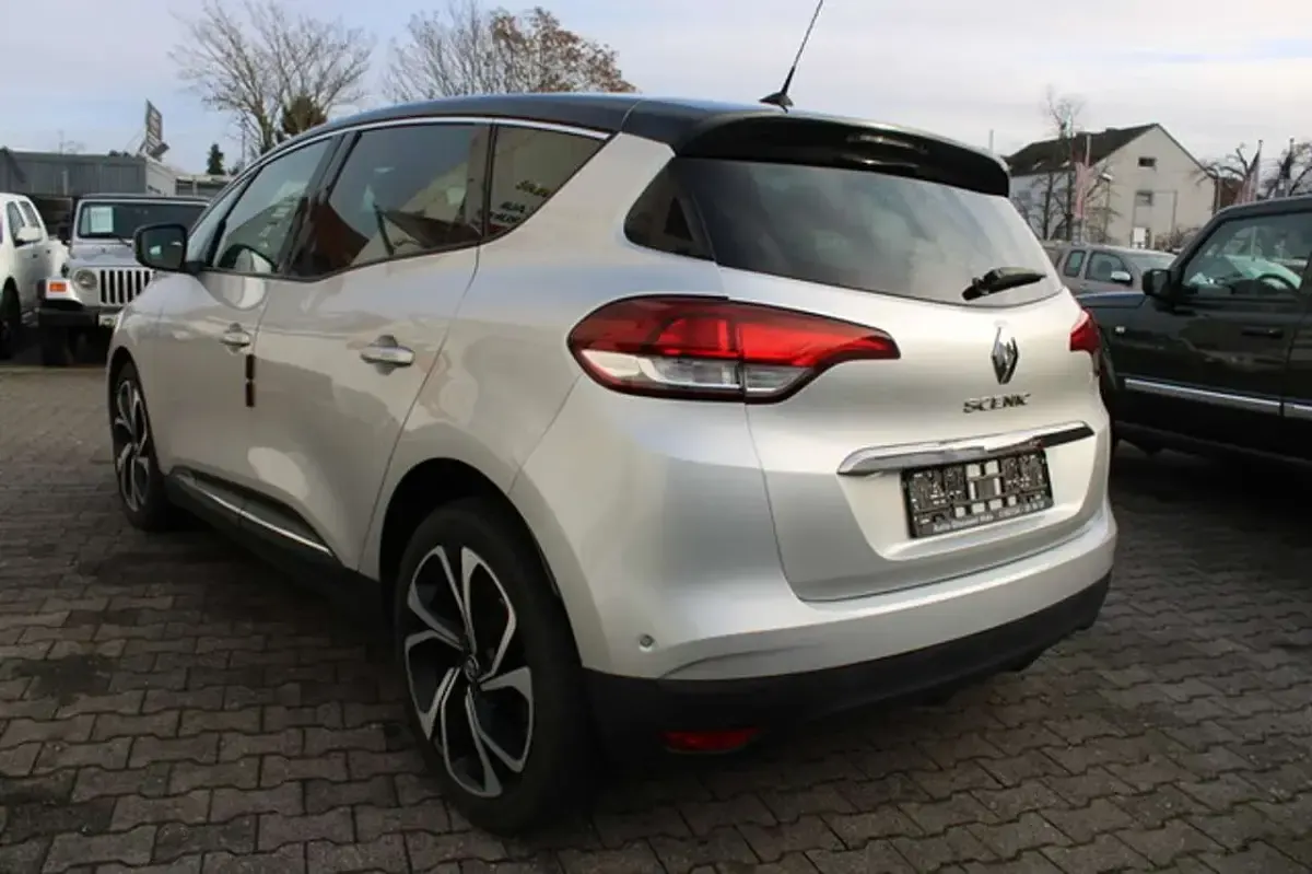 Gebraucht Renault Scénic IV Bose Edition 160 PS (117 kW) 2017 Grau Van / Kleinbus
