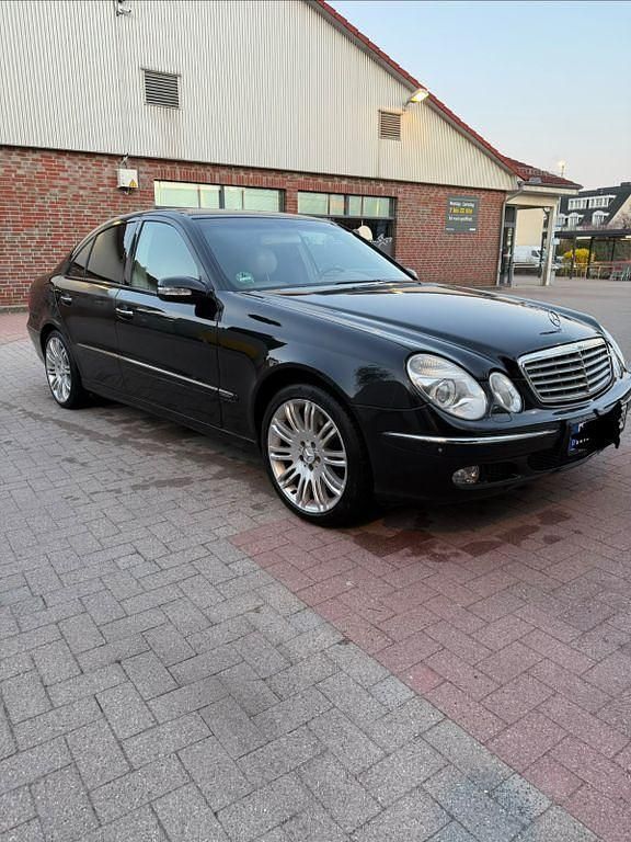 Gebraucht Mercedes E500 Elegance 306 PS (225 kW) 2004 Limousine