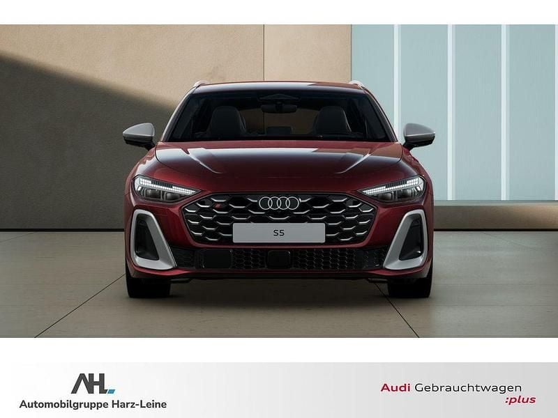 Gebraucht Audi S5 Comfort 367 PS (269 kW) 2024 Rot Kombi