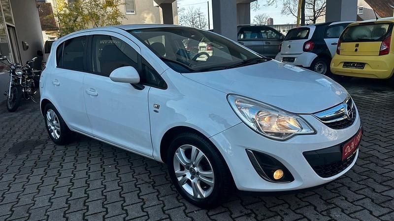 Gebraucht Opel Corsa Satellite 75 PS (55 kW) 2011 Weiß Limousine
