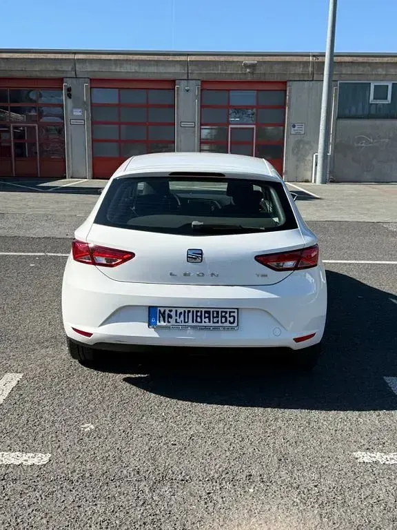 Gebraucht Seat Leon 86 PS (63 kW) 2014 Weiß Limousine