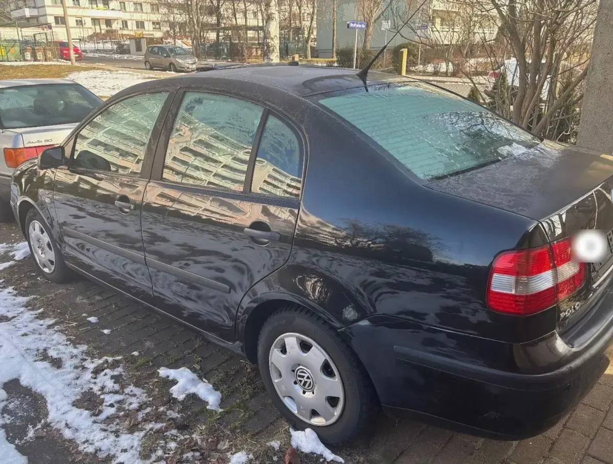 Gebraucht VW Polo Basis 75 PS (55 kW) 2004 Schwarz Limousine