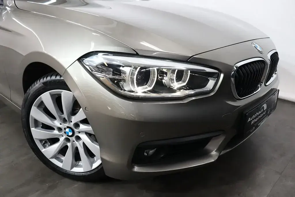 Używany BMW 120 Advantage 184 KM (135 kW) 2016 Srebrny Hatchback