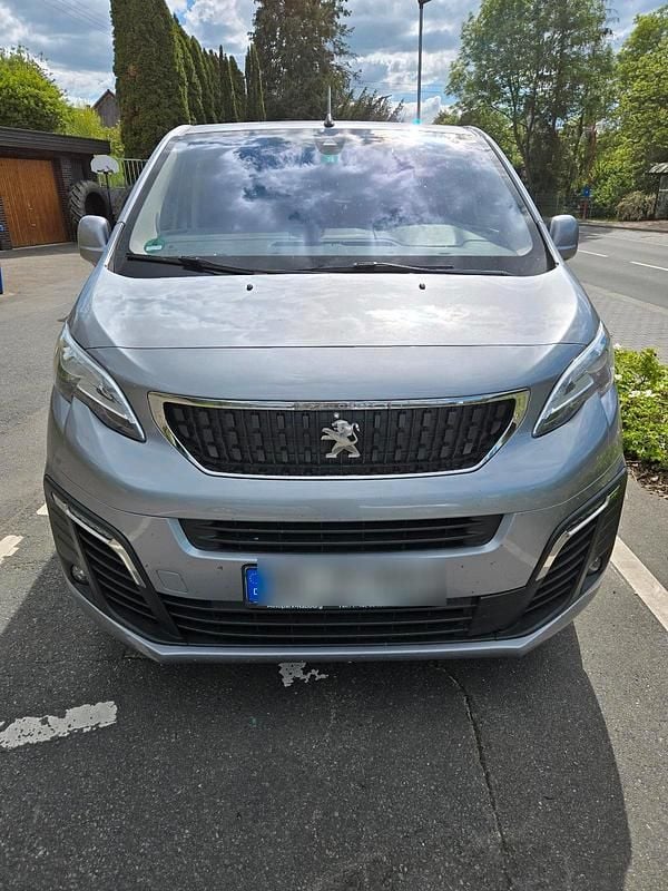 Gebraucht Peugeot Traveller Active 150 PS (110 kW) 2019 Silber Van / Kleinbus
