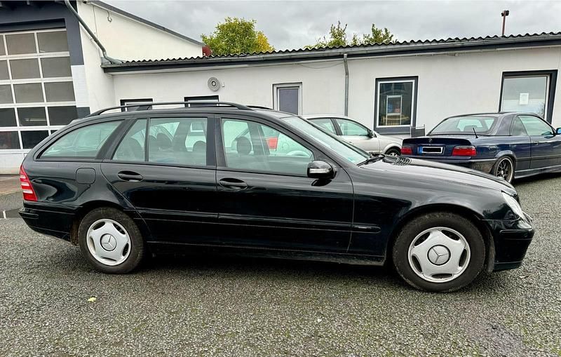 Gebraucht Mercedes C200 122 PS (89 kW) 2005 Schwarz Kombi