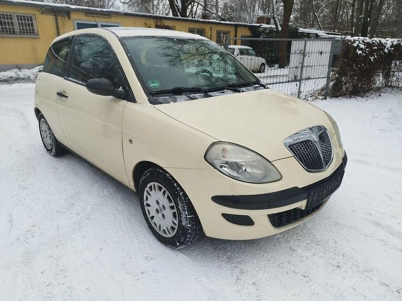Beige Gebraucht 2004 Lancia Ypsilon Kleinwagen | 1.699 € (Fairer Preis) - Bild 1/4