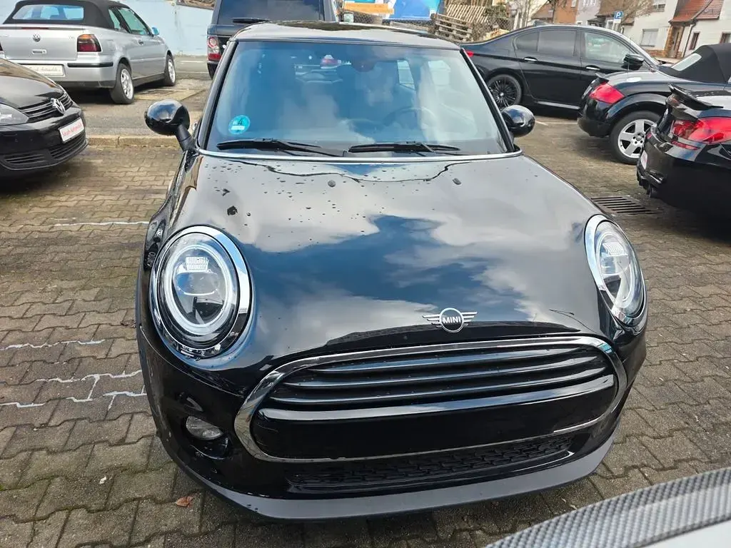 Używany Mini Cooper D 116 KM (85 kW) 2018 Czarny Hatchback