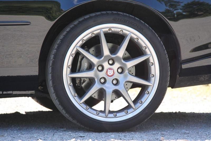 Gebraucht Jaguar XKR 363 PS (266 kW) 2001 Schwarz Cabrio