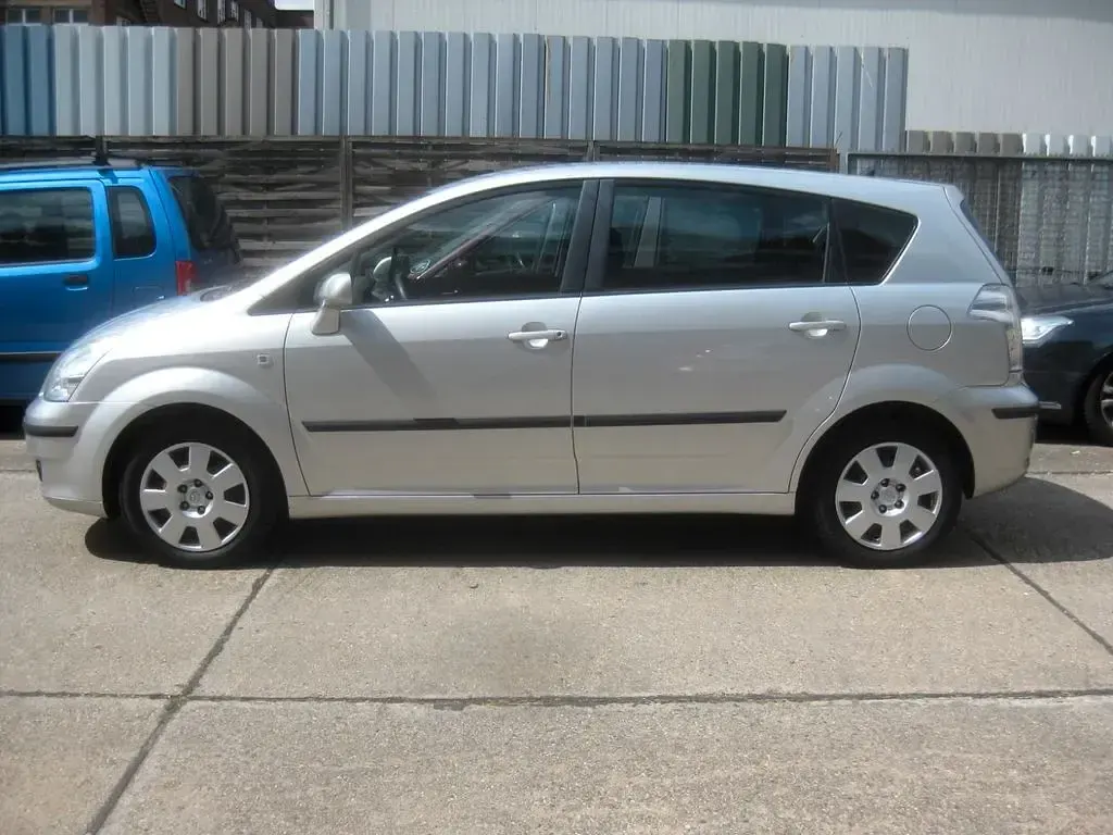 Gebraucht Toyota Corolla Verso Sol 129 PS (94 kW) 2006 Silber Van / Kleinbus