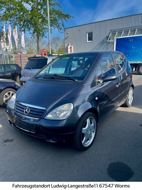 Schwarz Gebraucht 2000 Mercedes A170 Classic Limousine | 1.250 € (Guter Preis) - Bild 1/3
