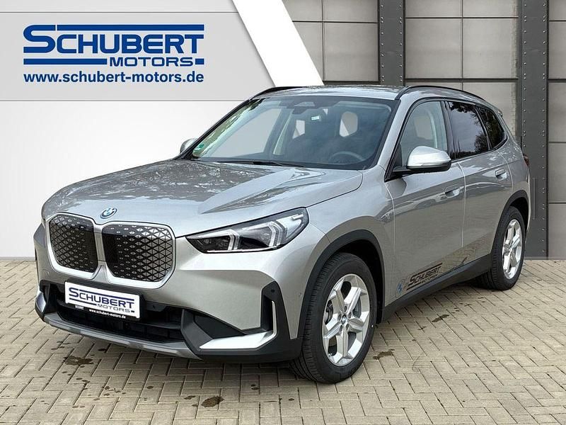 Gebraucht BMW iX1 150 kW (204 PS) 2026 Silber SUV
