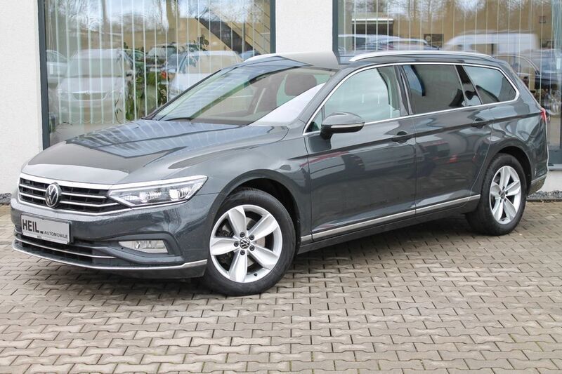 Grau Gebraucht 2021 VW Passat Elegance Kombi | 23.498 € (Etwas zu teuer) - Bild 1/4