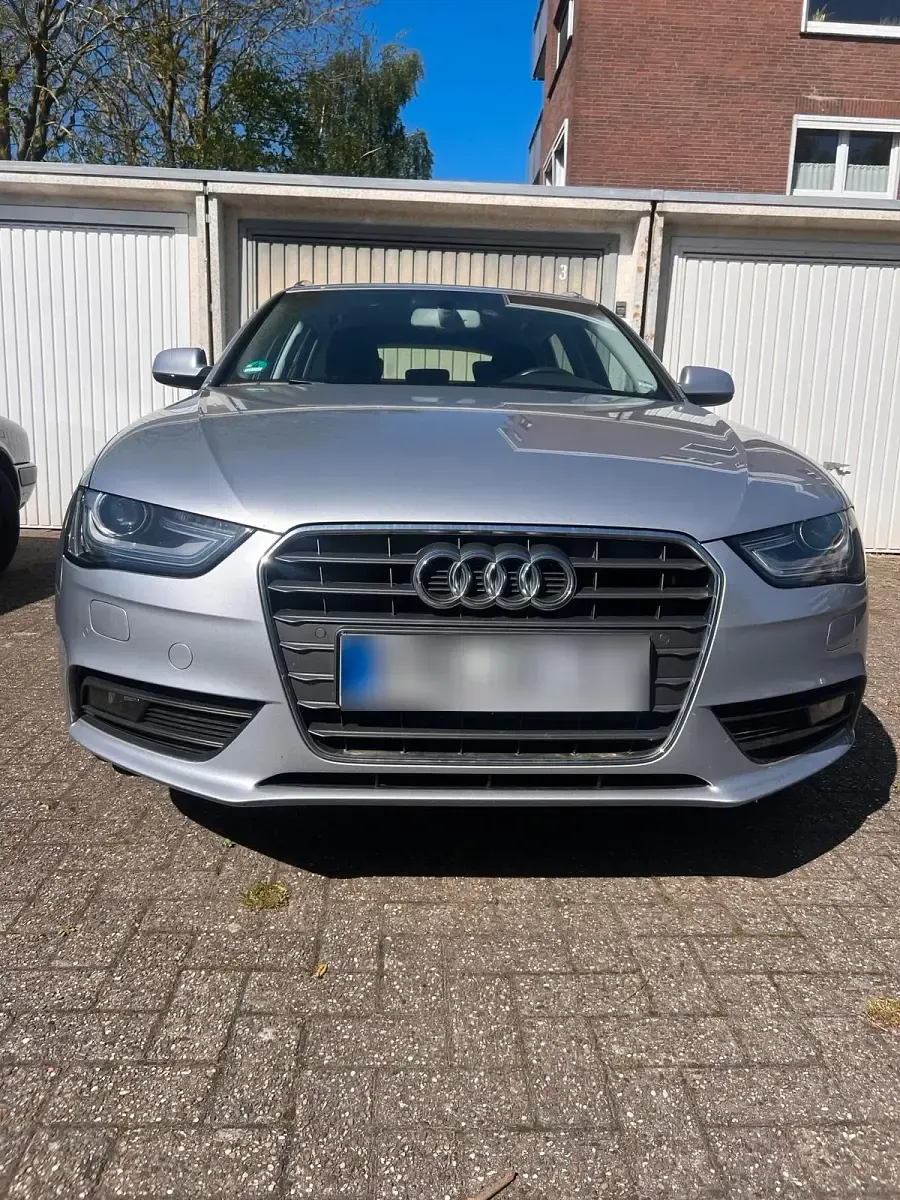 Gebraucht Audi A4 120 PS (88 kW) 2014 Grau Kombi