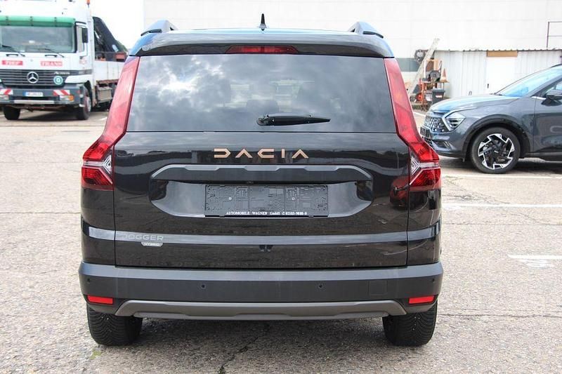 Usata Dacia Jogger 141 CV (103 kW) 2024 Nero Monovolume