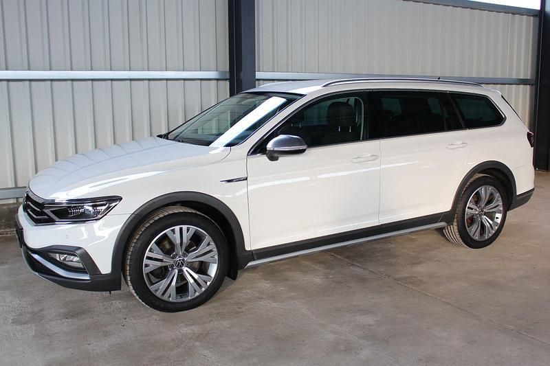 Gebraucht VW Passat 200 PS (147 kW) 2020 Weiß Kombi