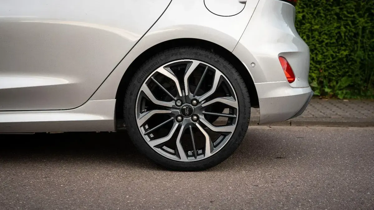 Gebraucht Ford Fiesta ST-Line 125 PS (91 kW) 2022 Silber Kleinwagen
