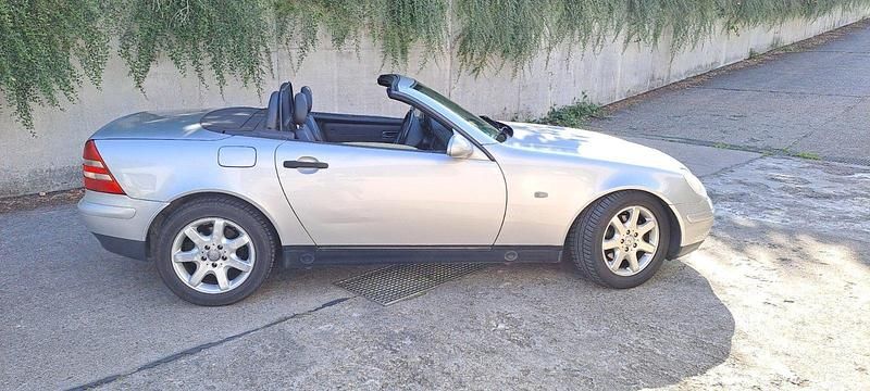 Silber Gebraucht 1997 Mercedes SLK200 Cabrio | 2.500 € (Teuer) - Bild 1/4