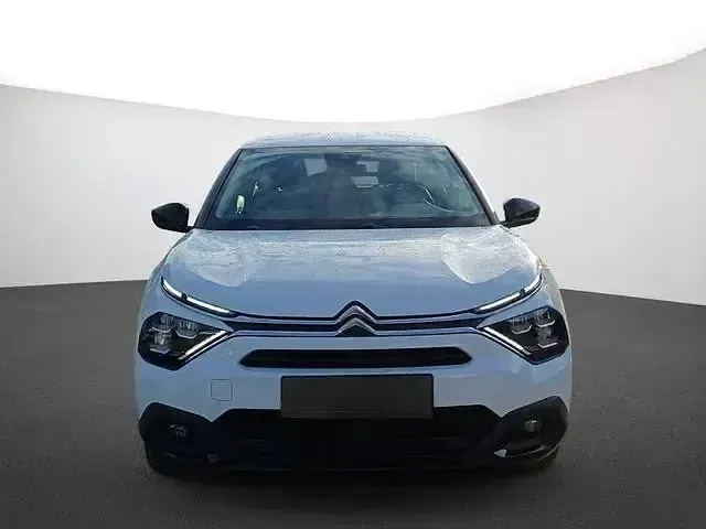 Gebraucht Citroën C4 Feel 131 PS (96 kW) 2023 Weiß Limousine
