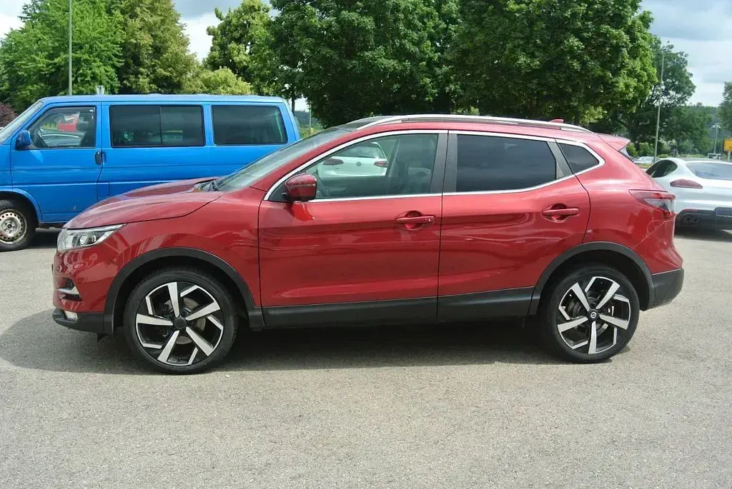 Gebraucht Nissan Qashqai Akari 140 PS (102 kW) 2021 Rot SUV