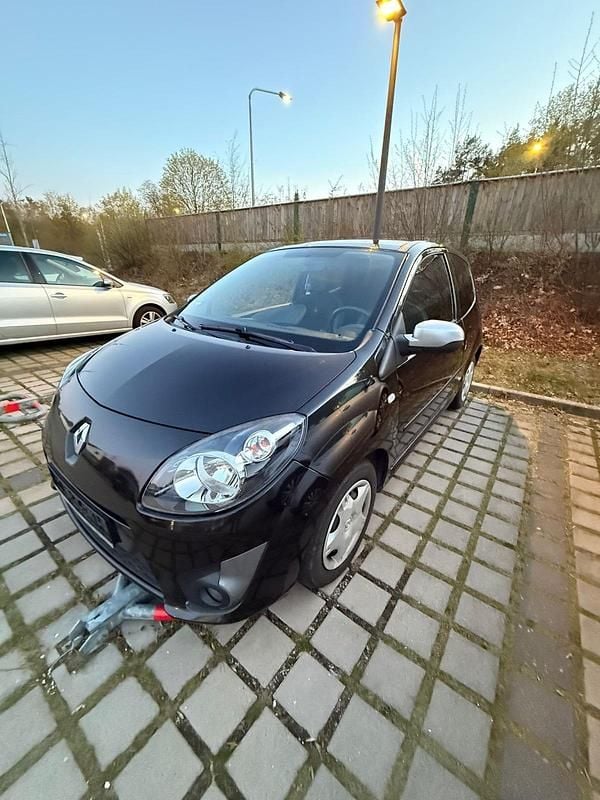 Second-hand Renault Twingo 75 CP (55 kW) 2012 Negru Hatchback