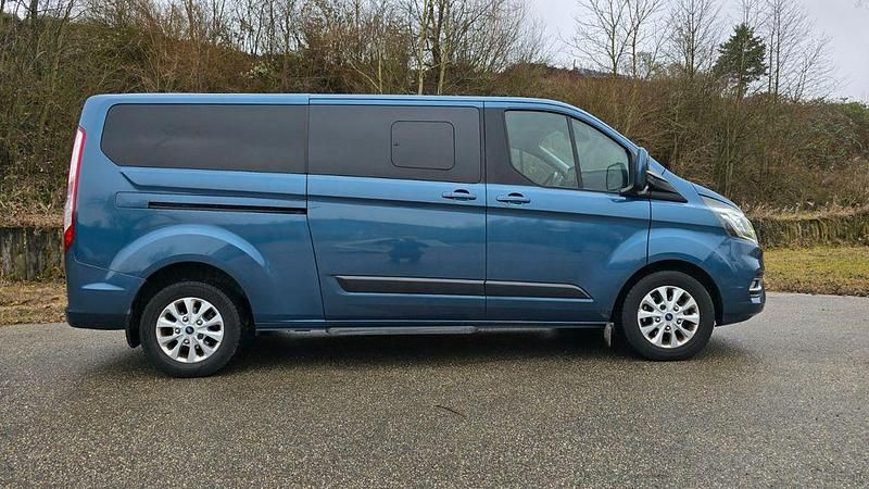 Gebraucht Ford Tourneo 170 PS (125 kW) 2018 Blau Van / Kleinbus