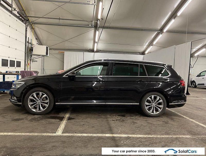Gebraucht VW Passat Highline 120 PS (88 kW) 2017 Schwarz Kombi