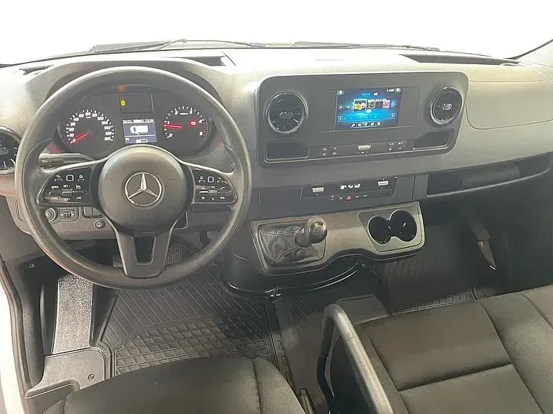 Gebraucht Mercedes Sprinter 170 PS (125 kW) 2024 Arktikweiss Van